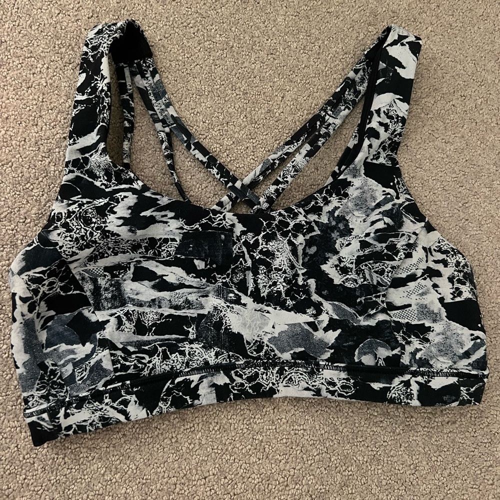 Lululemon sports bra fits tight like an extra small was either at two or four